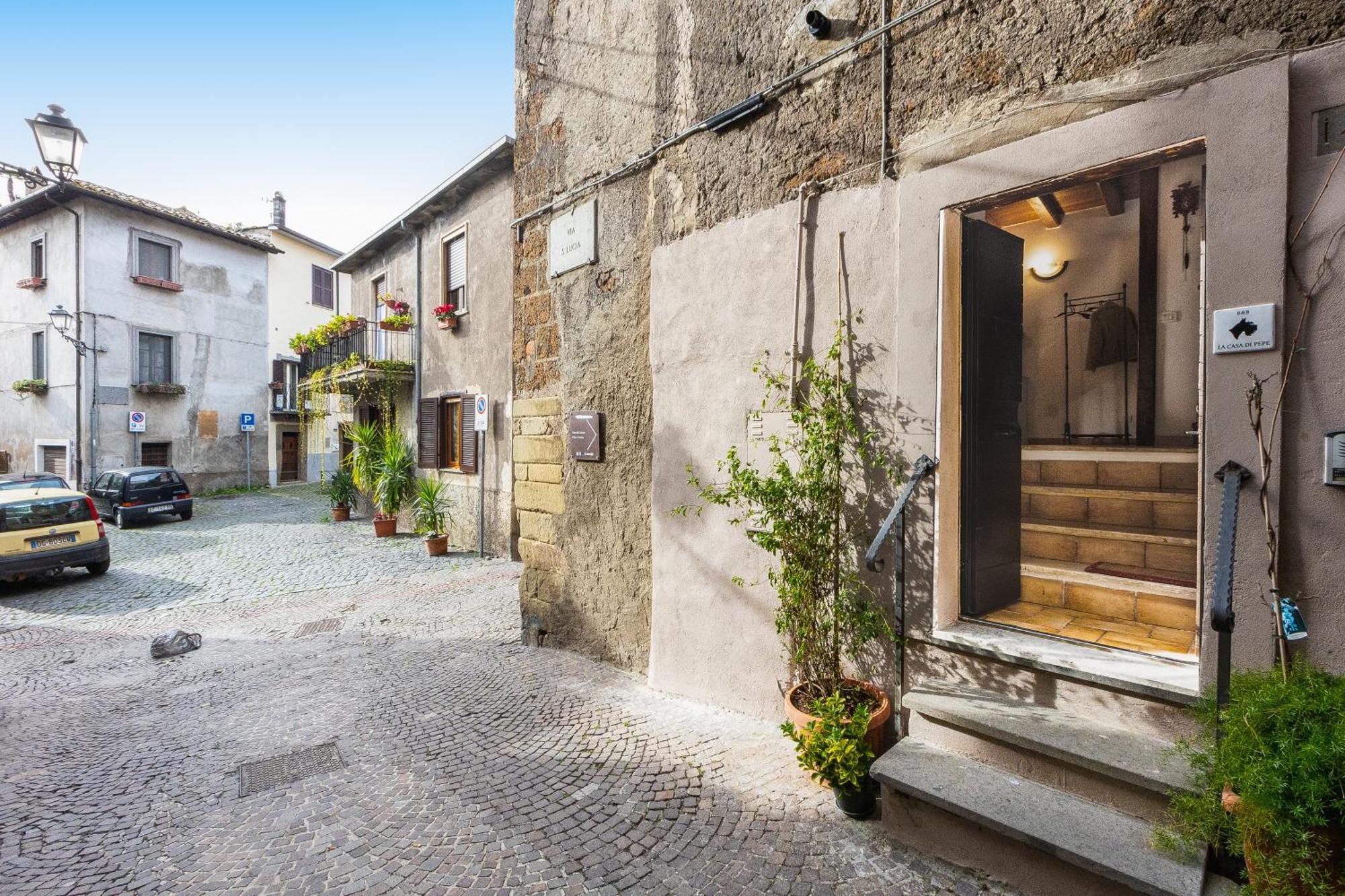 La Casa Di Pepe Bed and Breakfast Sutri Buitenkant foto